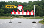 Auf den steirischen Straßen läuft die Bausaison auf Hochtouren - und da sind Straßensperren unumgänglich. © A16 Auf den steirischen Straßen läuft die Bausaison auf Hochtouren - und da sind Straßensperren unumgänglich.