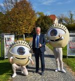 Verkehrslandesrat Anton Lang lenkt die "Augen auf die Straße".