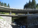 ...wurde 1981 auf die bestehende Brücke "draufgesetzt".