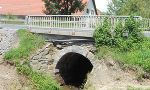 ...Edersgrabenbrücke abgerissen und durch einen Wellrohrdurchlass ersetzt.