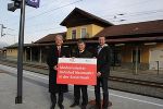 Eröffneten den umgebauten Bahnhof in Neumarkt: ÖBB-Vorstandsdirektor Franz Bauer, Regierungskommissär Florian Plank und Verkehrslandesrat Gerhard Kurzmann (v.l.).