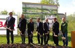 LBD DI Andreas Tropper, LAbg. Karl LAckner, LR Dr. Gerhard Kurzmann, LR Mag. Michael Schickhofer, STRABAG-Bereichsleiter Ing. Frank Traschitzker, Stainach-Pürgg Bgm. Roland Raninger, DI Thomas Waidgasser (A16, v.l.).