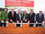 Bgm. Josef Wallner, ÖBB-Vorstandsvorsitzender Andreas Matthä, Landesrat Anton Lang, Landeshauptmann Hermann Schützenhöfer, Bundesminister Jörg Leichtfried und Bgm. Alois Resch (v.l.) beim feierlichen Spatenstich. © ÖBB/Posch Bgm. Josef Wallner, ÖBB-Vorstandsvorsitzender Andreas Matthä, Landesrat Anton Lang, Landeshauptmann Hermann Schützenhöfer, Bundesminister Jörg Leichtfried und Bgm. Alois Resch (v.l.) beim feierlichen Spatenstich.