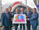 Werner Reiterlehner (Landesverkehrsabteilung), Franz Suppan (ÖBB), Michael Schickhofer (LH-Stv., Referent für Regionen), Anton Lang (Verkehrslandesrat), Karl Schumet (Steiermärkische Landesbahnen) und Franz Weintögl (GKB, v.l.). © Land Steiermark Werner Reiterlehner (Landesverkehrsabteilung), Franz Suppan (ÖBB), Michael Schickhofer (LH-Stv., Referent für Regionen), Anton Lang (Verkehrslandesrat), Karl Schumet (Steiermärkische Landesbahnen) und Franz Weintögl (GKB, v.l.).