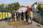 Vize.Bgm.Erik Lasaridis, LR Anton Lang, BBL Obersteiermark Ost-Chef Bernd Pitner und PL Peter Mahne (v.l.) mit Vertretern der Baufirma.