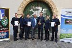 Verkehrslandesrat Anton Lang verlieh den LandesVerkehrsAward 2018 an Gruppeninspektor Edmund Lienhart (3.v.r.). © Land Steiermark