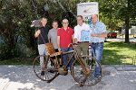 Anton Schuller (Radbeauftragter Hartberg), Anton Schuller (Schlosser Bauhof Hartberg), Reinhard Pöllabauer (Direktor Gymnasium Hartberg), Marcus Martschitsch (Bürgermeister Hartberg), Johann Handler (Obmann Ausschuss Umwelt; v.l.). © Stadtgemeinde Hartberg Anton Schuller (Radbeauftragter Hartberg), Anton Schuller (Schlosser Bauhof Hartberg), Reinhard Pöllabauer (Direktor Gymnasium Hartberg), Marcus Martschitsch (Bürgermeister Hartberg), Johann Handler (Obmann Ausschuss Umwelt; v.l.).