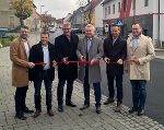 LR Anton Lang (3.v.r.), Fohnsdorfs Bgm. Gernot Lobnig (3.v.l.) und BBL-Chef Andreas Braun (2.v.l.) mit Vertretern der Region. © Land Steiermark