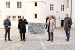Bgm. Bernd Osprian, LH Hermann Schützenhöfer, LH-Stv. Anton Lang und Bgm. Erwin Dirnberger (v.l.) bekennen sich zum Neubau der B70. © Land Steiermark/Streibl