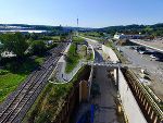 Im Hintergrund wird am Tunnel gebaut, im Vordergrund geht''s Richtung Interspar.