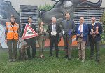 Hundeführerin der Steir. Jägerschaft, DI Bernhard Budil, HRin Dr.in Barbara Fiala-Köck, LH-Stv. Anton Lang, Franz Mayr-Melnhof-Saurau, DI Christian Scheuer, Dr. Wolfgang Steiner (v.l.). © Land Steiermark