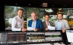 Landesbaudirektor Andreas Tropper, LH-Stv. Anton Lang, STED-Leiter Franz Zenz und Projektleiter Christian Schantl (v.l.) in der neuen Überwachungszentrale in Hausmannstätten. © Land Steiermark/Resch; Verwendung bei Quellenangabe honorarfrei Landesbaudirektor Andreas Tropper, LH-Stv. Anton Lang, STED-Leiter Franz Zenz und Projektleiter Christian Schantl (v.l.) in der neuen Überwachungszentrale in Hausmannstätten.